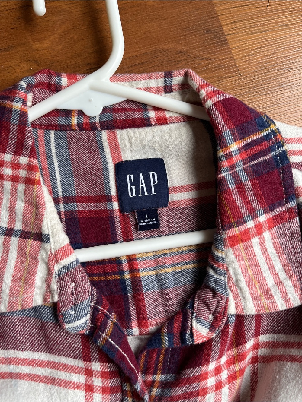 GAP Red Cream and Navy Plaid Button-Up Shirt